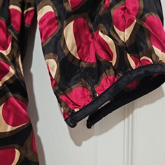 ✨ ECI New York 100% Silk Blouse | Statement Print ✨ - Picture 6 of 8